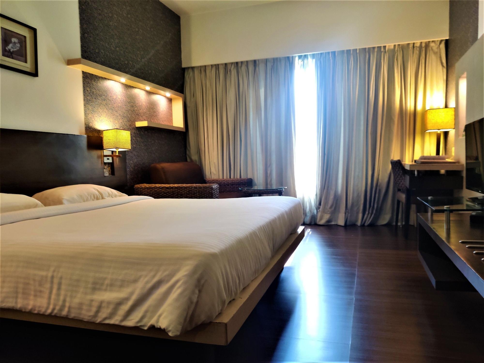 Hotel Satkar Residencia Thane Exterior foto